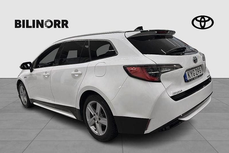 Begagnad Toyota Corolla Style 186 HK (136 kW) 2021 Vit Kombi
