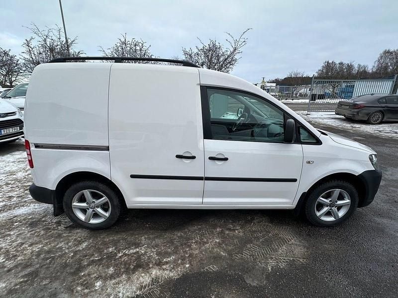 Begagnad VW Caddy 102 HK (75 kW) 2015 Vit Minibuss