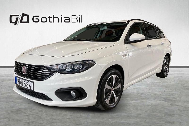 Vit Begagnad 2017 Fiat Tipo Lounge Kombi | 109 900 kr (Marknadspris) - Bild 1/4
