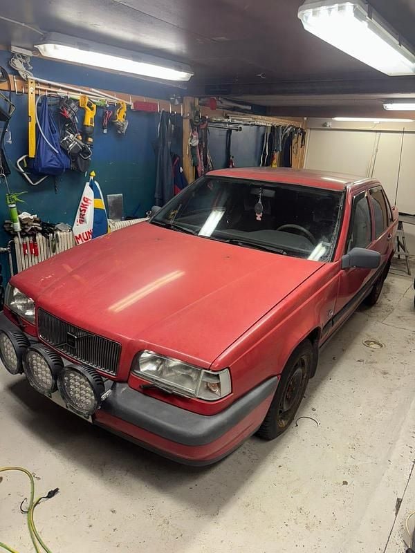 Begagnad 1995 Volvo 850 Sedan | 20 000 kr - Bild 1/4