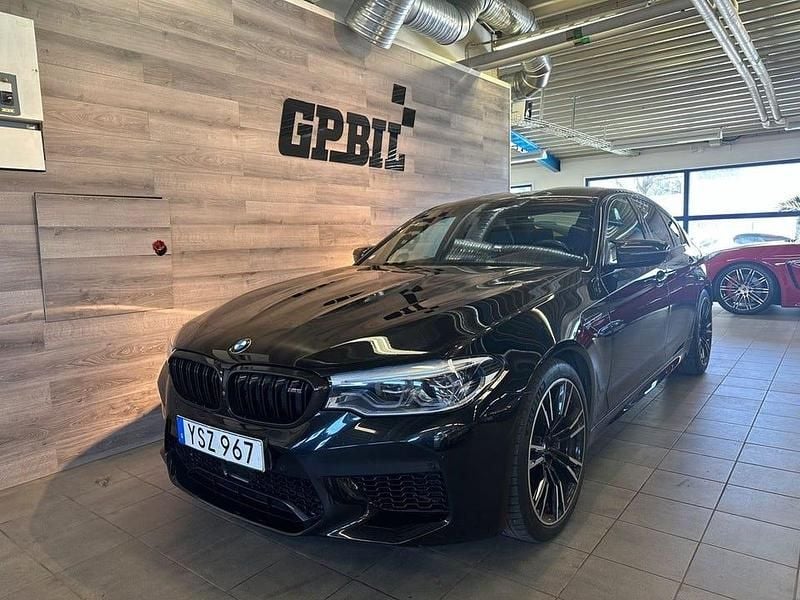 Begagnad BMW M5 600 HK (441 kW) 2018 Svart Sedan