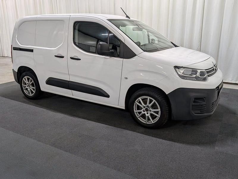 Begagnad Citroën Berlingo 131 HK (96 kW) 2018 Vit Minibuss