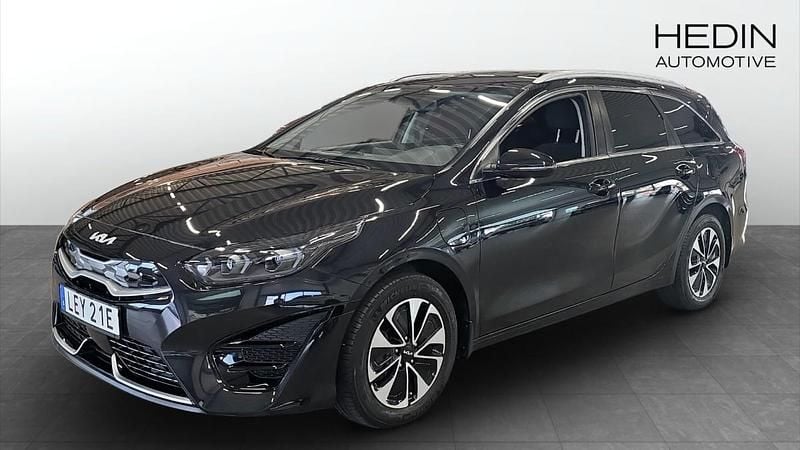 Svart (black) Begagnad 2022 Kia Ceed Sportswagon Advance Kombi | 229 900 kr (Bra pris) - Bild 1/4