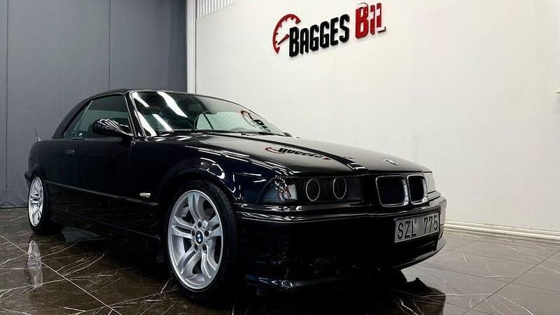 Begagnad BMW 328 M Sport 193 HK (141 kW) 1996 Svart