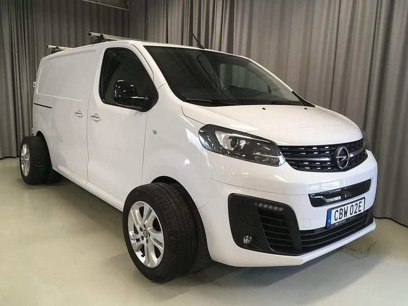 Begagnad Opel Vivaro-e Combi 100 kW (136 HK) 2022 Vit Van