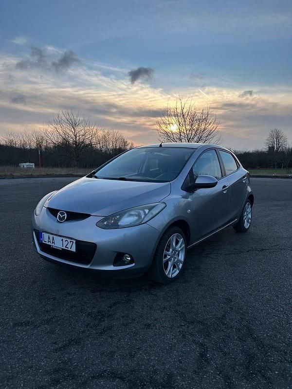Begagnad 2010 Mazda 2 | 48 900 kr (Marknadspris) - Bild 1/4