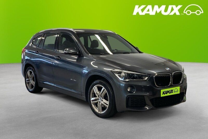 Grå Begagnad 2015 BMW X1 M Sport SUV | 184 800 kr (Dyr) - Bild 1/4