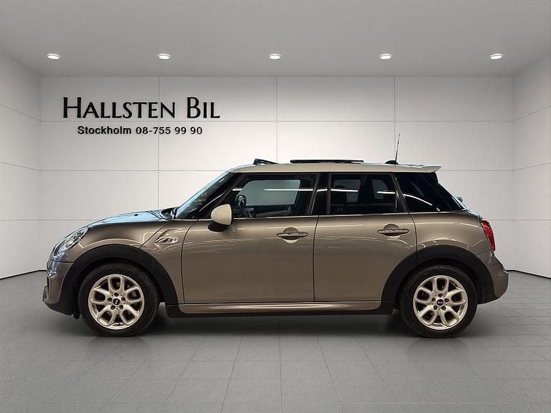 Grå metallic Begagnad 2016 Mini Cooper S Chili Halvkombi | 189 900 kr (Marknadspris) - Bild 1/4
