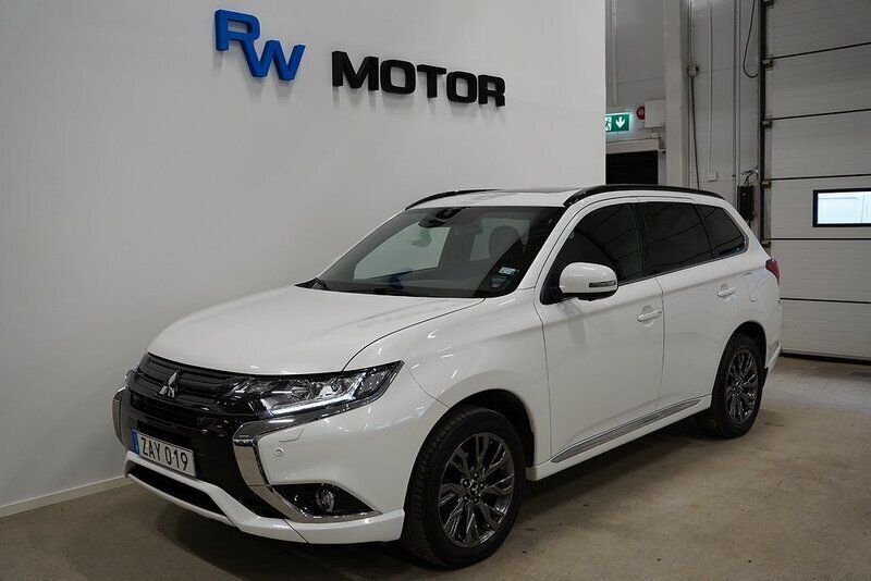 Vit Begagnad 2017 Mitsubishi Outlander P-HEV Edition SUV | 238 900 kr (Marknadspris) - Bild 1/4