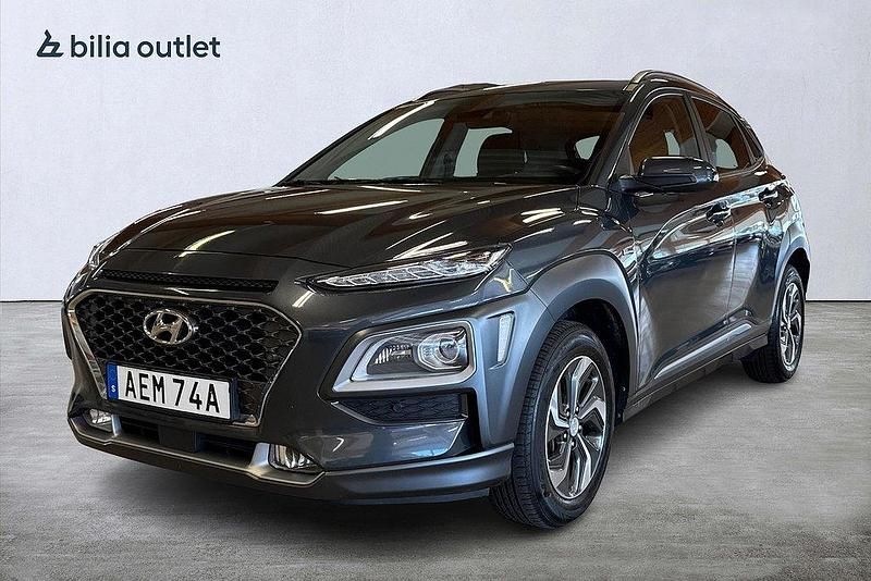 Grå Begagnad 2020 Hyundai Kona Premium SUV | 189 900 kr (Marknadspris) - Bild 1/3
