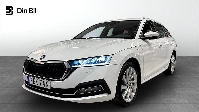 Begagnad Skoda Octavia 2021 Vit Kombi