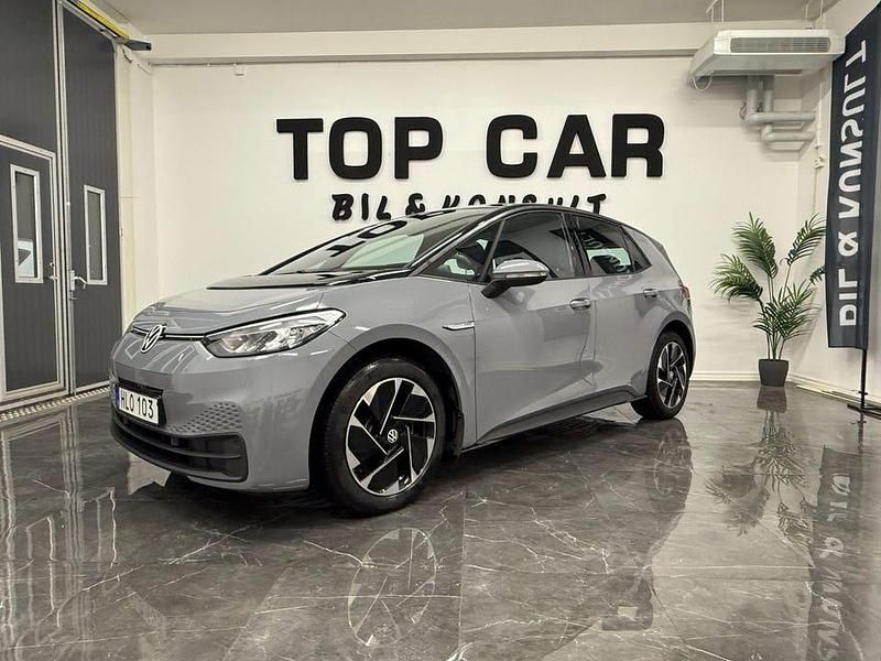 Grå Begagnad 2021 VW ID.3 Pro Performance Halvkombi | 244 900 kr (Marknadspris) - Bild 1/4