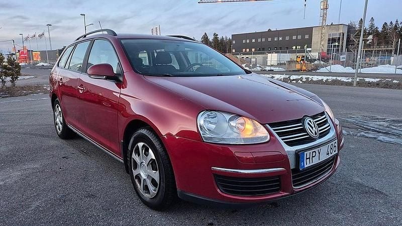Röd Begagnad 2008 VW Golf V Kombi | 39 900 kr (Marknadspris) - Bild 1/4