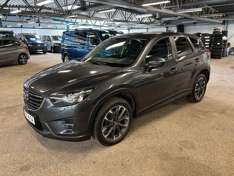 Grå Begagnad 2016 Mazda CX-5 SUV | 144 900 kr (Marknadspris) - Bild 1/4