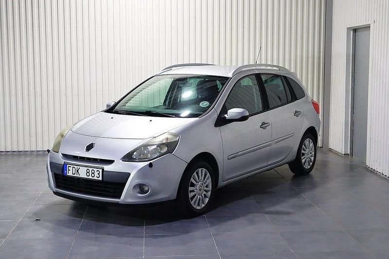 Silver Begagnad 2009 Renault Clio GrandTour Kombi | 39 900 kr (Marknadspris) - Bild 1/4