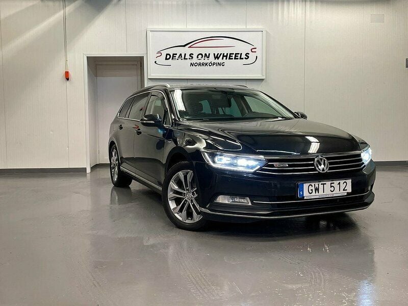 Svart Begagnad 2015 VW Passat Executive Kombi | 154 900 kr (Marknadspris) - Bild 1/4