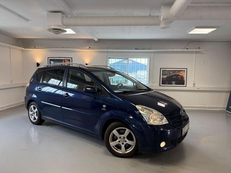 Mörkblå Begagnad 2005 Toyota Corolla Verso Minibuss | 27 000 kr (Bra pris) - Bild 1/4