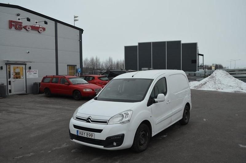 Begagnad Citroën Berlingo 90 HK (66 kW) 2015 Vit Minibuss