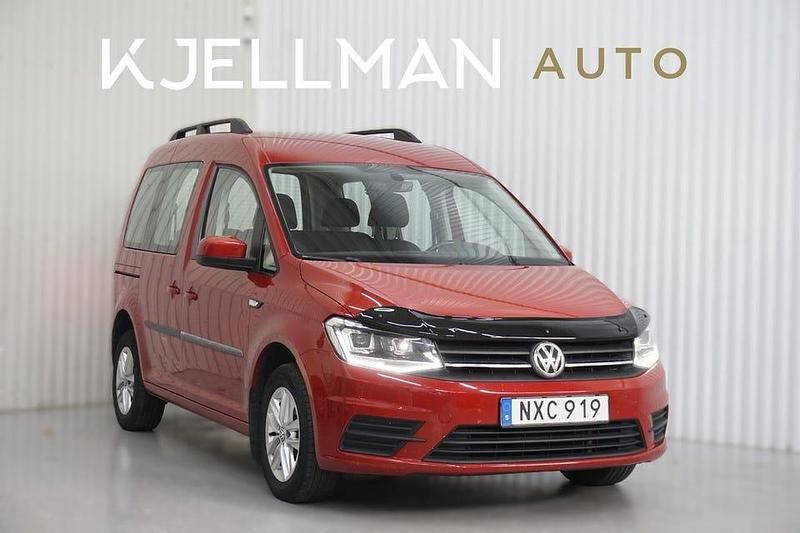 Röd Begagnad 2016 VW Caddy Minibuss | 159 900 kr (Dyr) - Bild 1/4