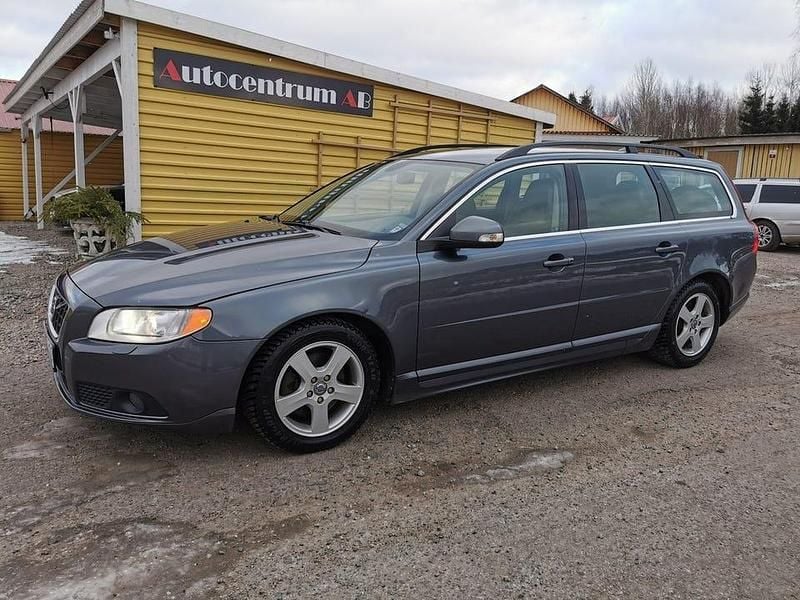 Grå Begagnad 2011 Volvo V70 Momentum Kombi | 49 500 kr (Bra pris) - Bild 1/4