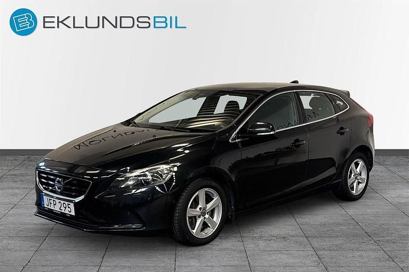 Svart Begagnad 2014 Volvo V40 Momentum Kombi | 154 900 kr (Lite dyr) - Bild 1/4