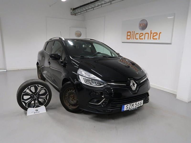Svart Begagnad 2017 Renault Clio GrandTour Intens Kombi | 79 900 kr (Marknadspris) - Bild 1/3