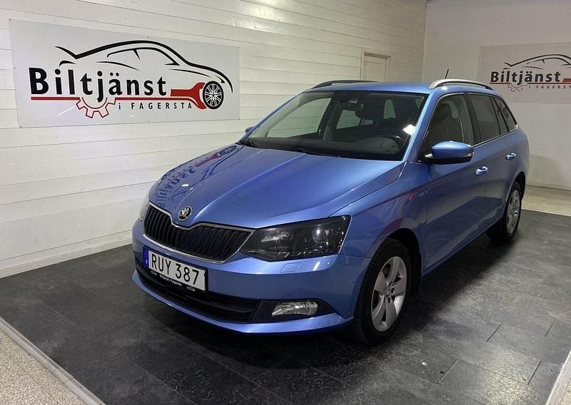 Blå Begagnad 2016 Skoda Fabia Style Kombi | 69 900 kr (Marknadspris) - Bild 1/4