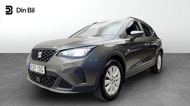 Grå Begagnad 2024 Seat Arona Style SUV | 214 900 kr (Marknadspris) - Bild 1/4