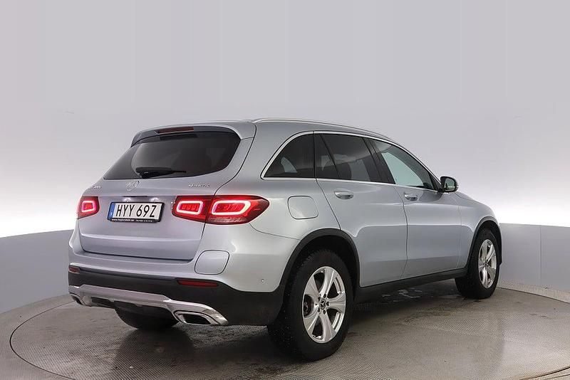 Begagnad Mercedes GLC300e 211 HK (155 kW) 2022 Silver SUV