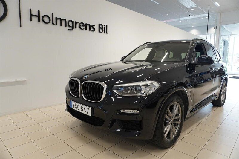 Svart (carbon svart metallic) Begagnad 2018 BMW X3 M Sport SUV | 379 900 kr (Marknadspris) - Bild 1/4
