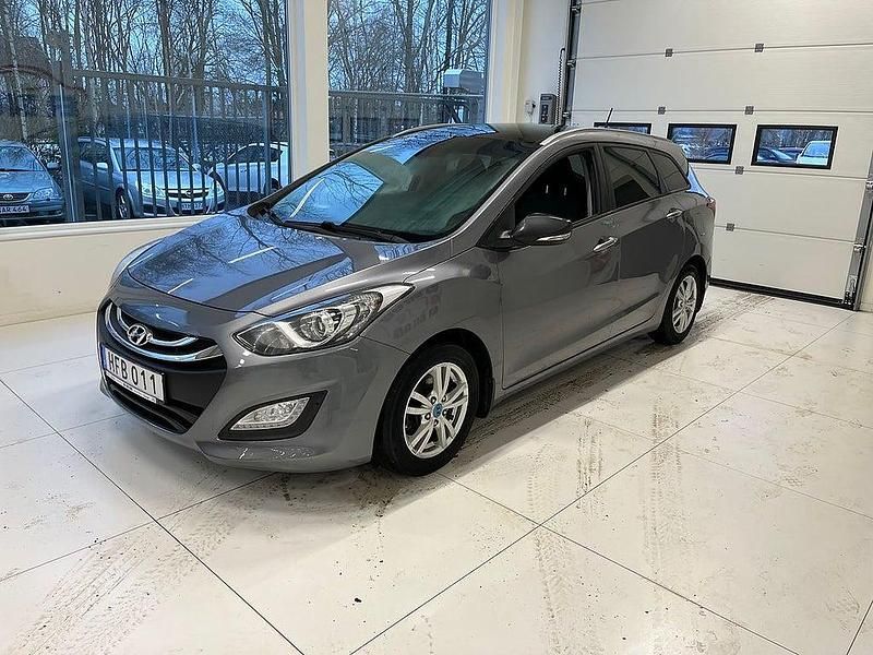 Begagnad Hyundai i30 112 HK (82 kW) 2014 Grå Kombi