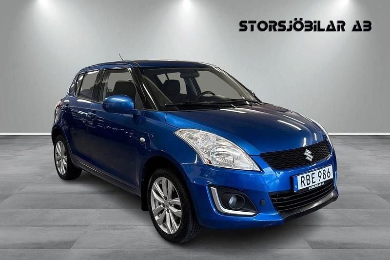 Blå Begagnad 2013 Suzuki Swift Halvkombi | 99 000 kr (Dyr) - Bild 1/4