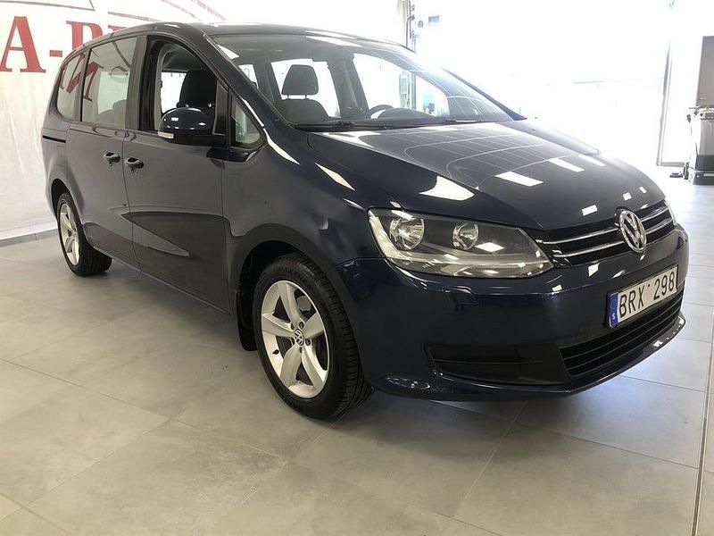 Begagnad VW Sharan 150 HK (110 kW) 2011 Mörkblå Minibuss