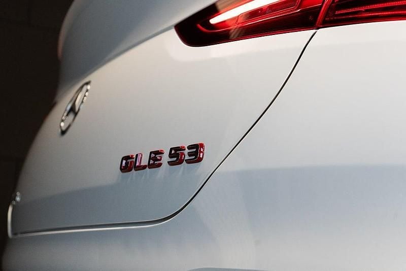 Begagnad Mercedes GLE53 AMG AMG 544 HK (400 kW) 2024 Vit Sportkupé