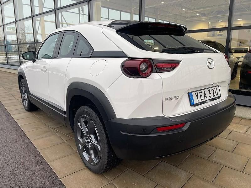 Begagnad Mazda MX30 Exclusive 75 HK (55 kW) 2023 Vit SUV