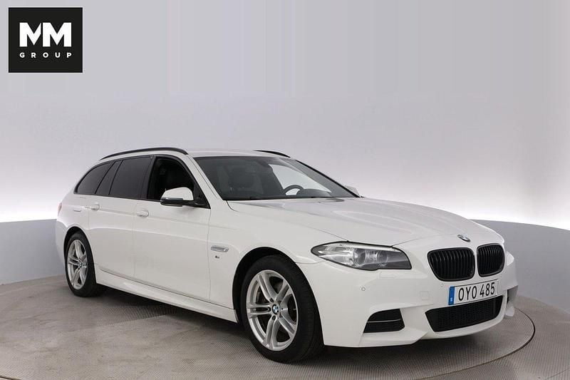Vit Begagnad 2015 BMW 520 M Sport Kombi | 149 000 kr (Marknadspris) - Bild 1/4