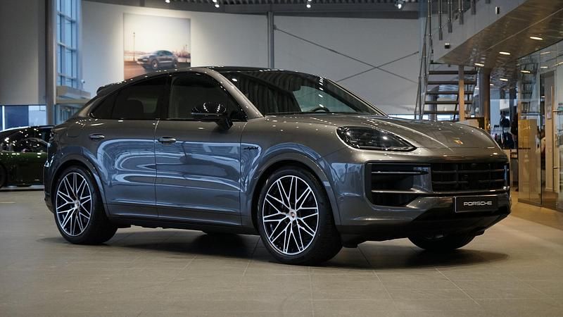 Grå Ny 2026 Porsche Cayenne SUV | 1 436 600 kr - Bild 1/4