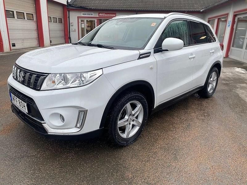 Begagnad Suzuki Vitara 140 HK (102 kW) 2019 Vit SUV