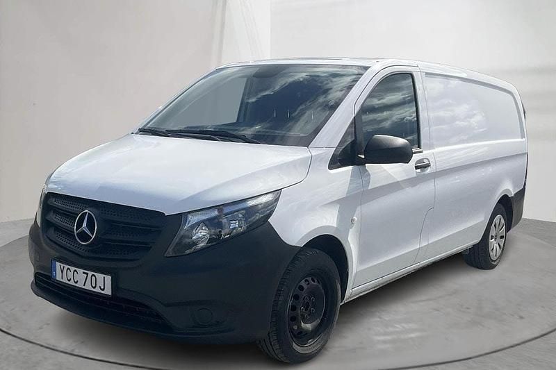 Vit Begagnad 2024 Mercedes Vito Minibuss | 289 000 kr - Bild 1/4