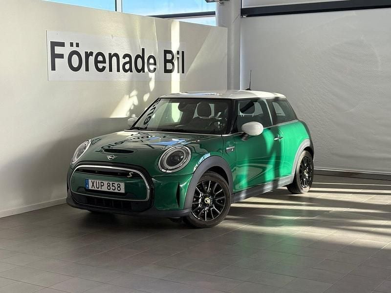 Grön Begagnad 2022 Mini Cooper SE Halvkombi | 209 000 kr (Marknadspris) - Bild 1/4