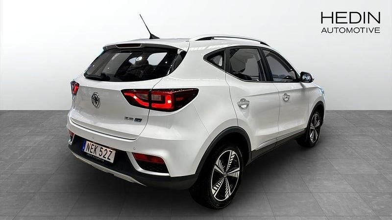 Begagnad MG ZS Luxury 105 kW (143 HK) 2021 Vit SUV