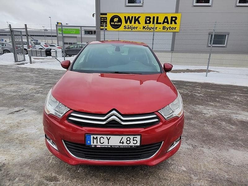 Begagnad Citroën C4 112 HK (82 kW) 2011 Röd Halvkombi