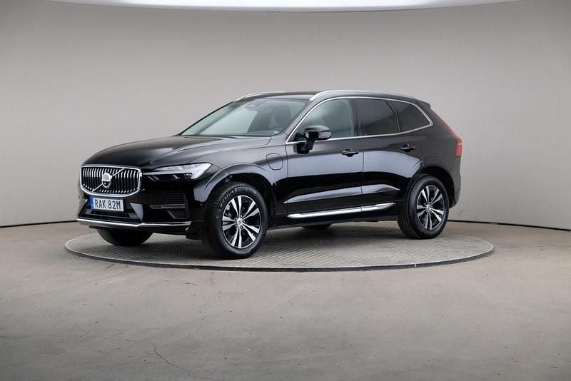 Svart (black (solid)) Begagnad 2023 Volvo XC60 Core SUV | 389 000 kr (Superpris) - Bild 1/4