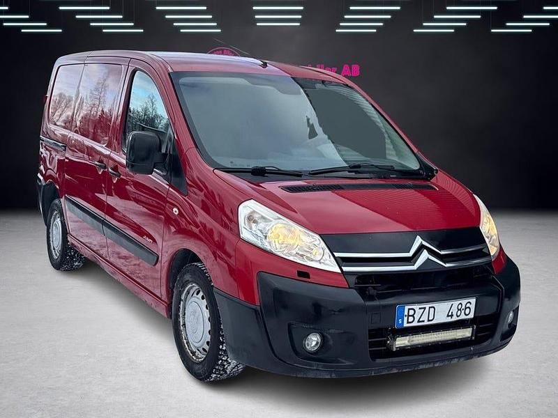 Begagnad Citroën Jumpy 120 HK (88 kW) 2008 Röd Minibuss