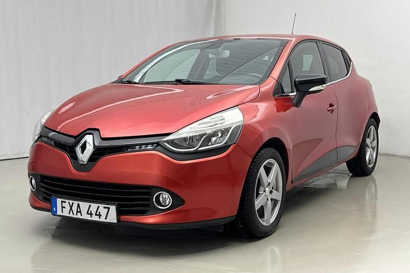 Röd Begagnad 2015 Renault Clio IV | 96 000 kr (Superpris) - Bild 1/4