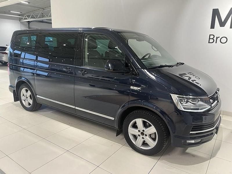 Begagnad VW Multivan Highline 199 HK (146 kW) 2019 Blå Van