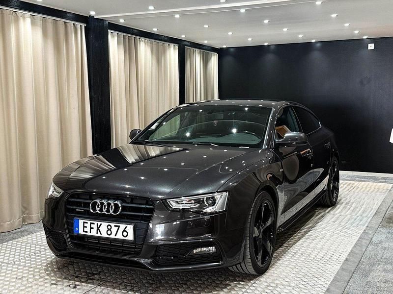 Grå Begagnad 2014 Audi A5 Sportback Comfort Halvkombi | 169 900 kr (Marknadspris) - Bild 1/4