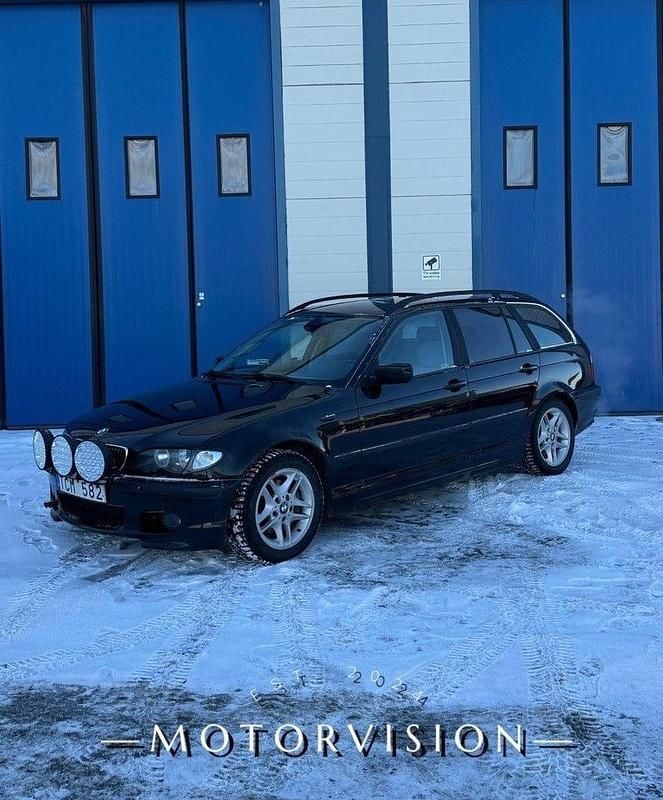 Begagnad BMW 320 170 HK (125 kW) 2002 Svart Kombi
