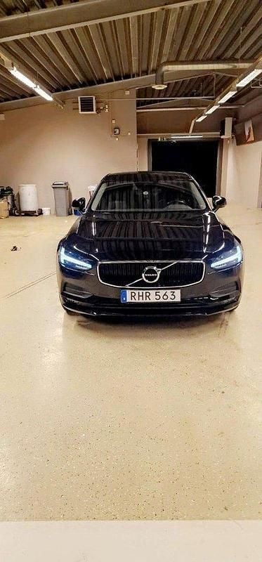 Svart Begagnad 2017 Volvo S90 Sedan | 199 000 kr (Bra pris) - Bild 1/4