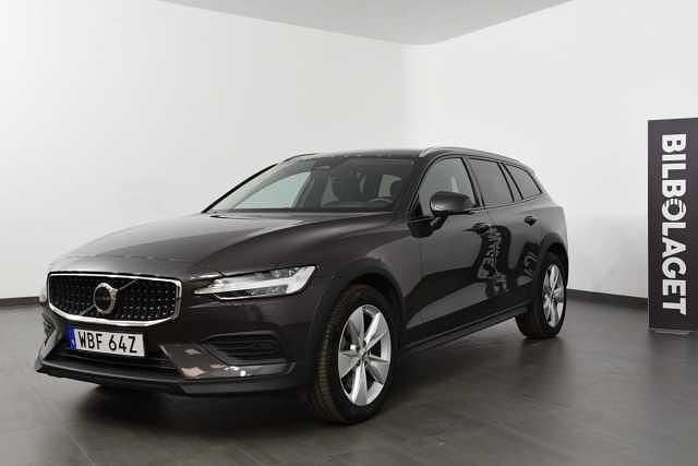 Begagnad Volvo V60 CC 250 HK (183 kW) 2024 Kombi
